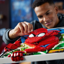                             LEGO® Art 31209 Úžasný Spider-Man                        