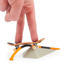                             Tech Deck fingerboard dvojbalení s překážkou                        
