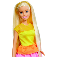                            Barbie panenka s vlnitými vlasy                        