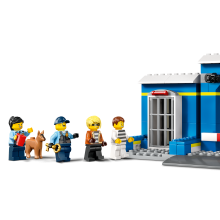                             LEGO® City 60370 Honička na policejní stanici                        