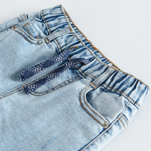                             Světlé džíny s tkaničkou v pase- denim                        