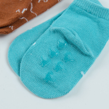                             Protiskluzové ponožky 3 ks- více barev                        