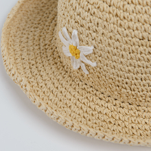                             Slaměný klobouk s květinami- béžový                        