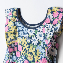                             Květinové šaty s krátkým rukávem- více barev                        