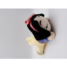                             Plyšová figurka s klipem v sáčku Disney Snuglets                        