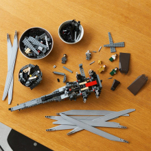                             LEGO® Icons 10327 Duna: Atreides Royal Ornithopher                        