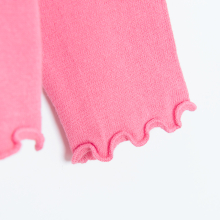                             Propínací svetr s jahůdkami -růžový                        