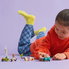                             LEGO® Friends 42641 Dobrodružství se surfujícími psy a skútrem                        