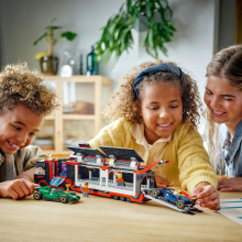                             LEGO® City 60445 Kamion F1® s vozy F1® RB20 a AMR24                        