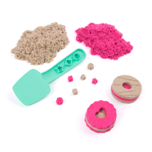                             Kinetic sand tvoření koláčků                        