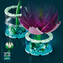                             LEGO® Botanicals 11511 Lekníny                        