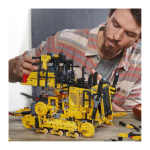                             LEGO®  Technic™ 42131 Buldozer Cat® D11 ovládaný aplikací                        