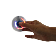                             Finger gyro kovový se světlem                        